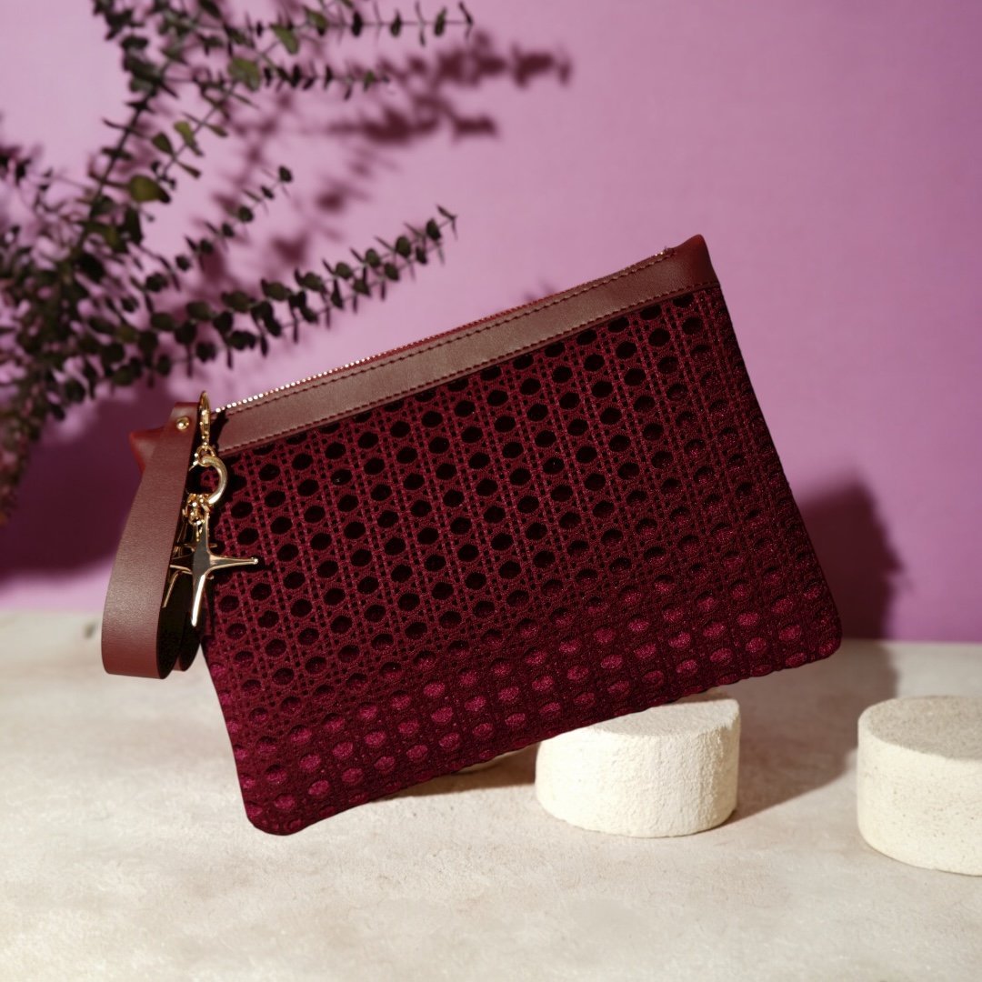 EYN236 - VELVET CHERRY