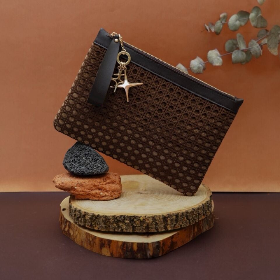 EYN238 - VELVET BROWN