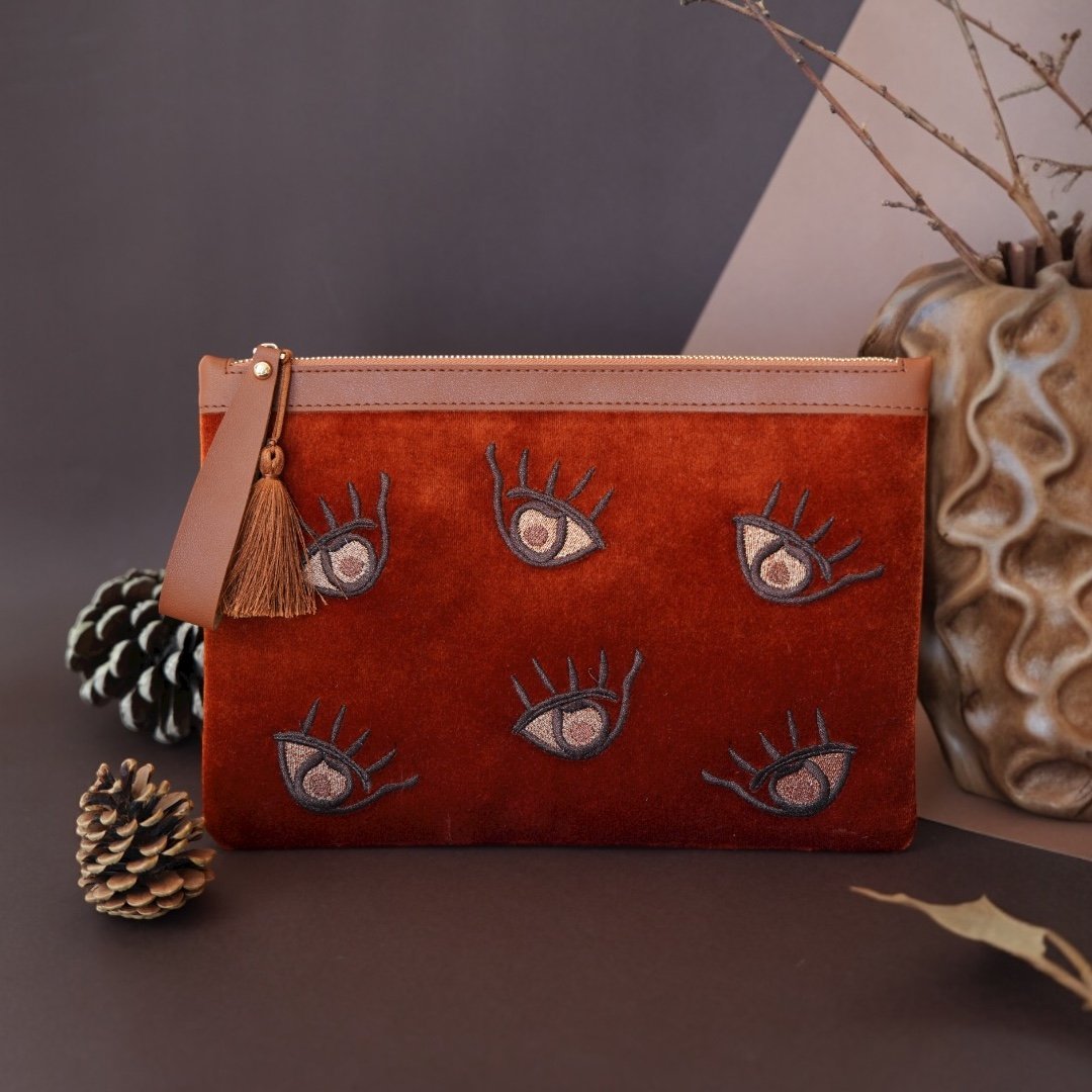 EYN234B - VELVET BROWN EYE